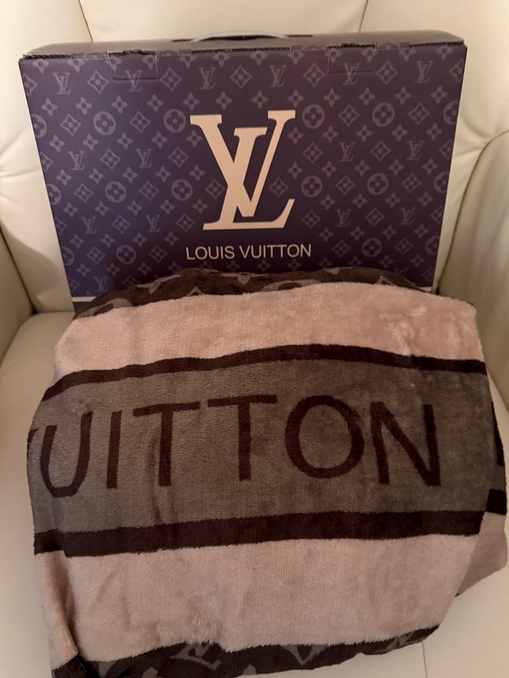 LV Brown and Cream Checkerboard Logo Blanket WITH BOX